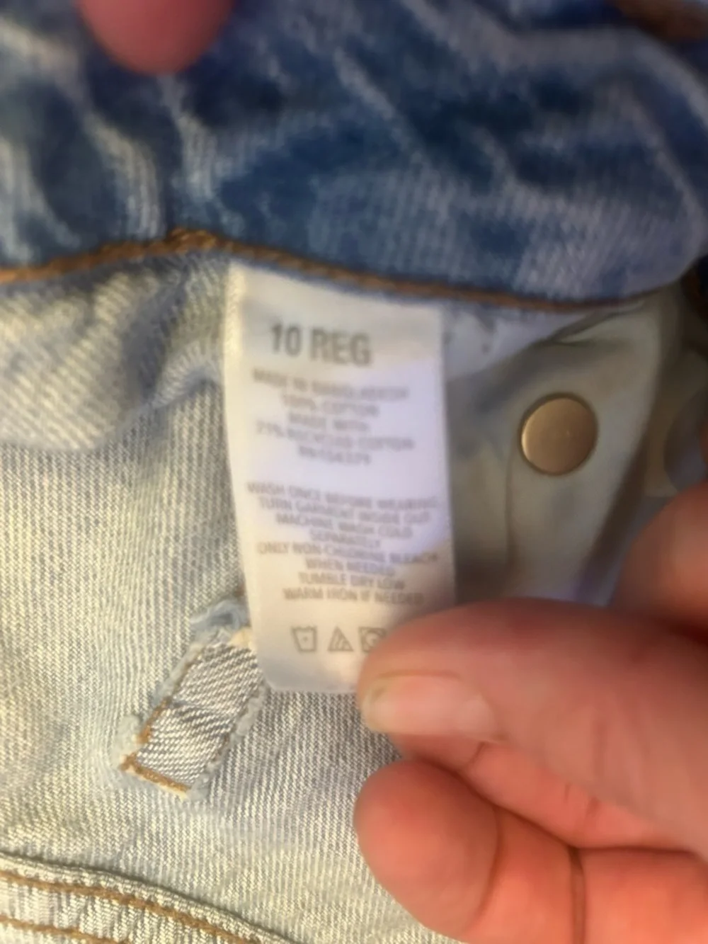 Aeropostale Light Blue Low Rise Baggy Crop Jeans - Picture 4 of 7